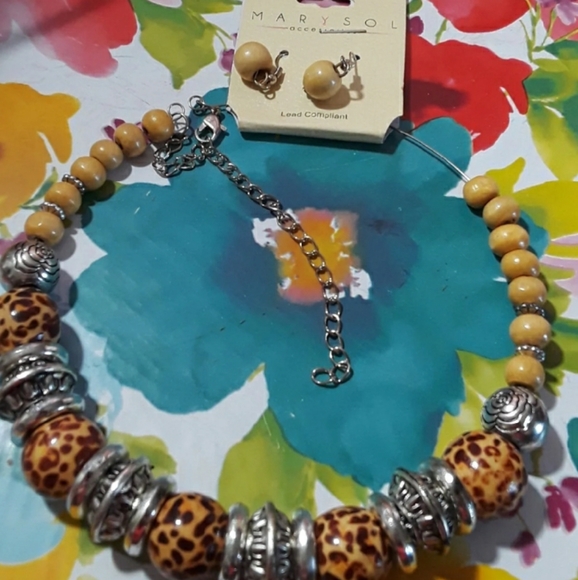 💜LEOPARD NECKLACE AND EARRINGS NWOT - Picture 1 of 3